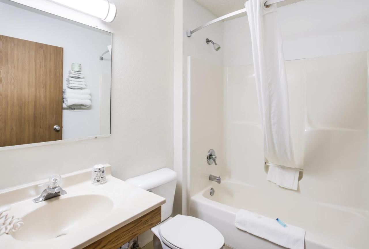 Americas Best Value Inn Charlotte Exteriör bild
